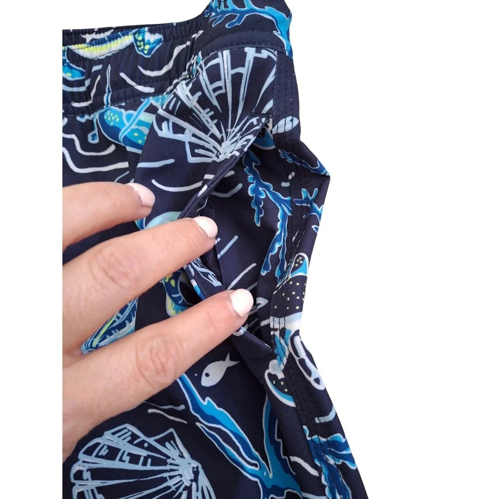 Vineyard Vines dive into